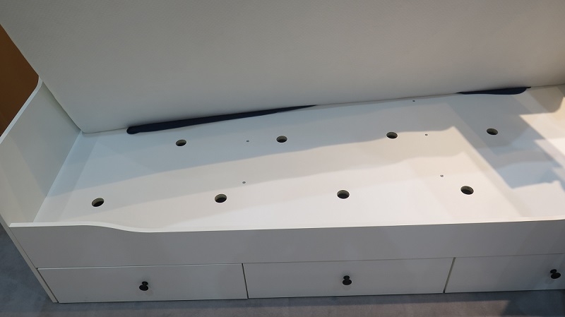 Bett 200x90 Bent