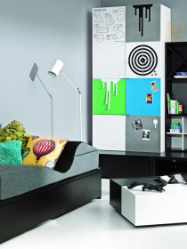 Schrank 2T Black&White ohne Podestelement